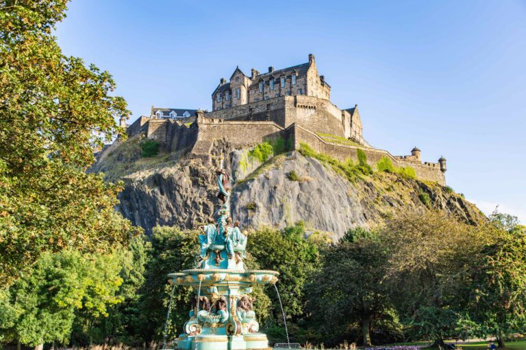 places to visit in edinburgh - Edinburgh Castle